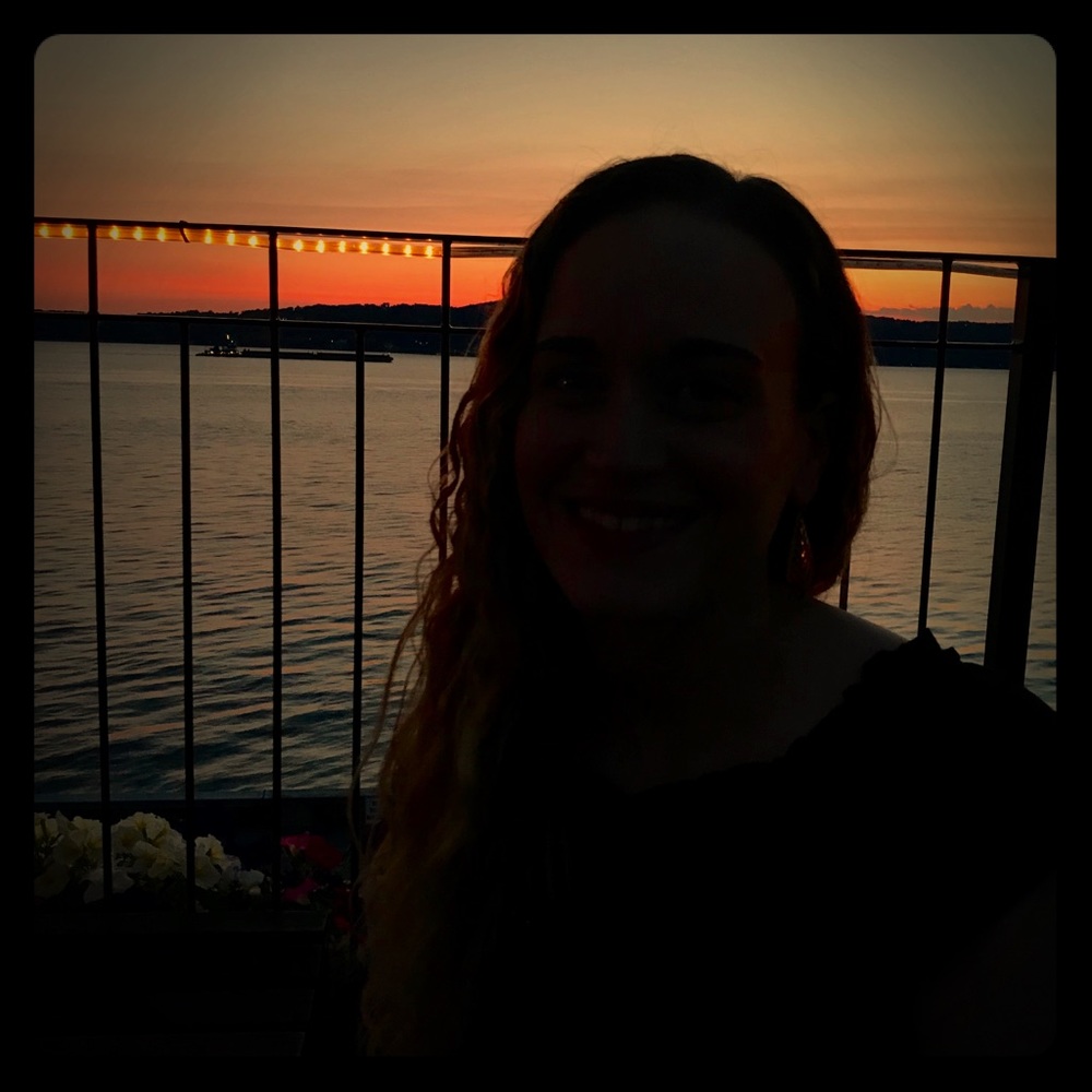 Meet your Posher, Emily
